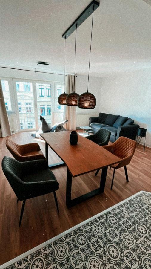Schoene, Neu Sanierte Unterkunft In Belebter Region Apartment Leipzig Exterior photo